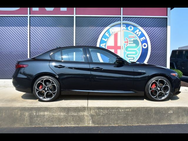 2022 Alfa Romeo Giulia Veloce