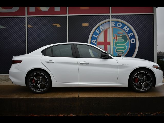 2022 Alfa Romeo Giulia Veloce