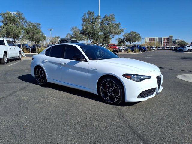 2022 Alfa Romeo Giulia Veloce