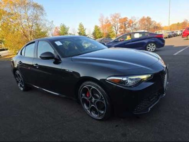 2022 Alfa Romeo Giulia Veloce