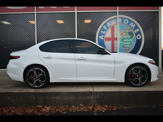 2022 Alfa Romeo Giulia Veloce