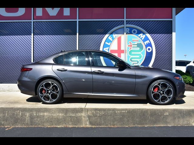 2022 Alfa Romeo Giulia Veloce