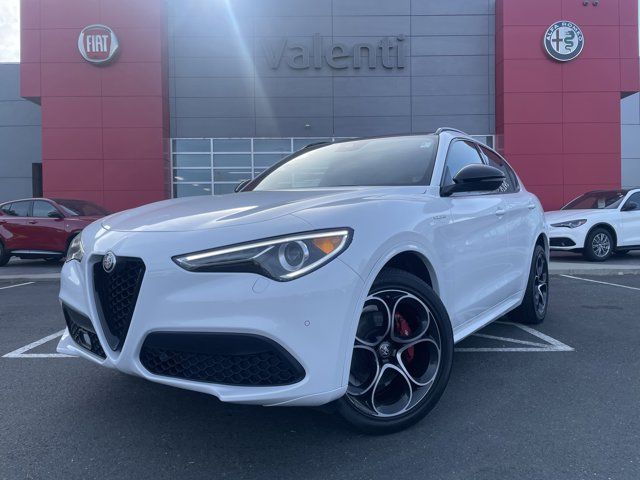 2022 Alfa Romeo Stelvio Veloce