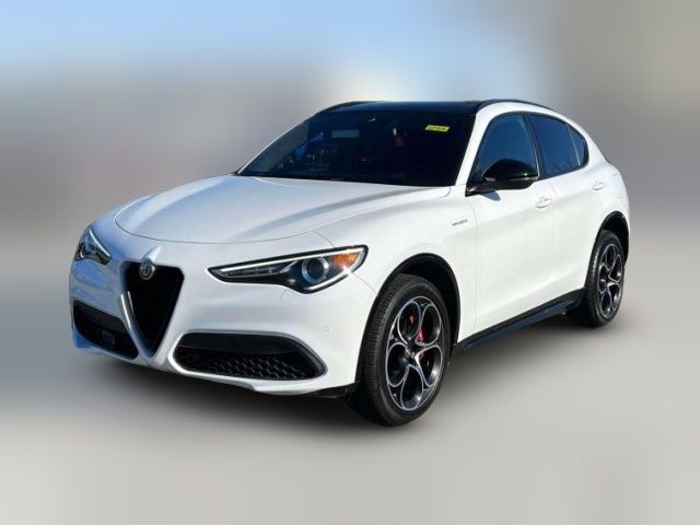 2022 Alfa Romeo Stelvio Veloce