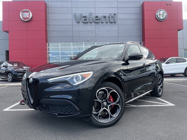 2022 Alfa Romeo Stelvio Veloce