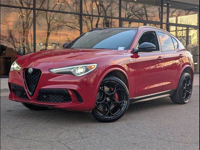 2022 Alfa Romeo Stelvio Quadrifoglio