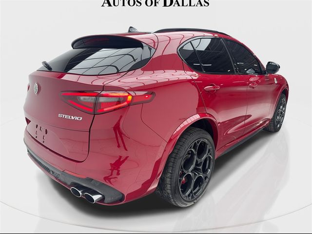 2022 Alfa Romeo Stelvio Quadrifoglio