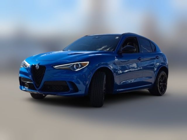 2022 Alfa Romeo Stelvio Quadrifoglio