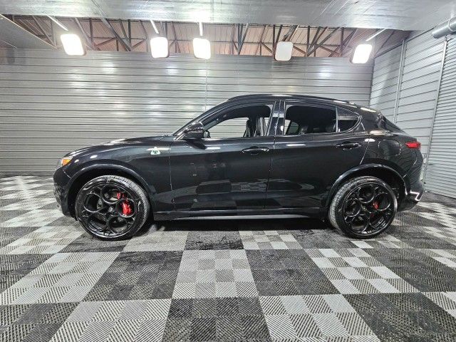 2022 Alfa Romeo Stelvio Quadrifoglio