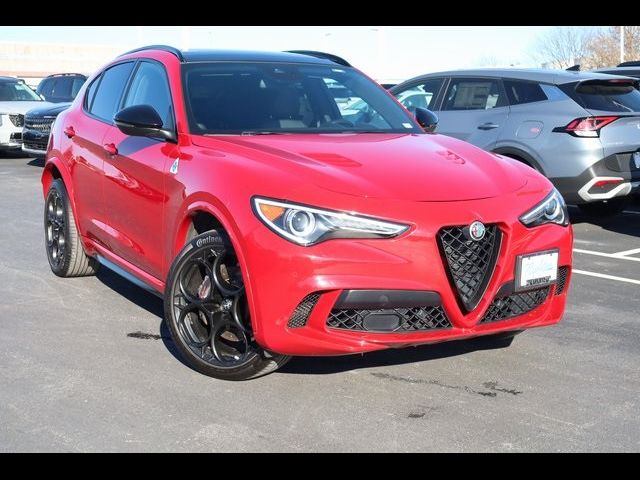 2022 Alfa Romeo Stelvio Quadrifoglio