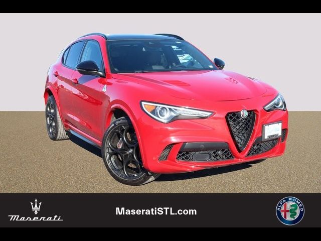 2022 Alfa Romeo Stelvio Quadrifoglio