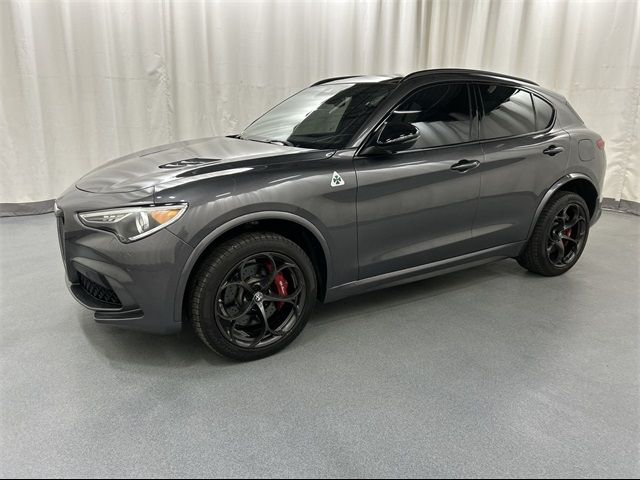 2022 Alfa Romeo Stelvio Quadrifoglio