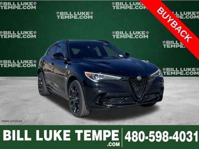 2022 Alfa Romeo Stelvio Quadrifoglio