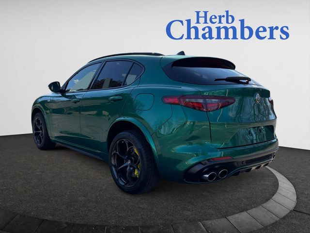 2022 Alfa Romeo Stelvio Quadrifoglio