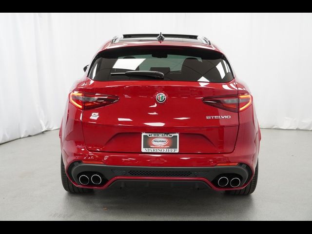 2022 Alfa Romeo Stelvio Quadrifoglio