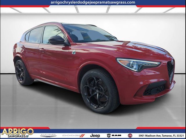 2022 Alfa Romeo Stelvio Quadrifoglio