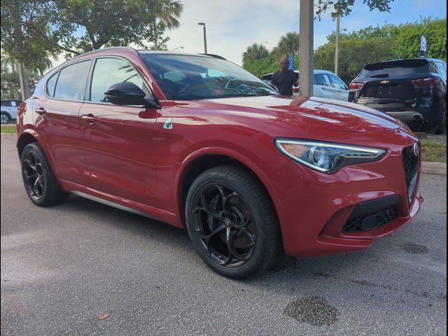 2022 Alfa Romeo Stelvio Quadrifoglio