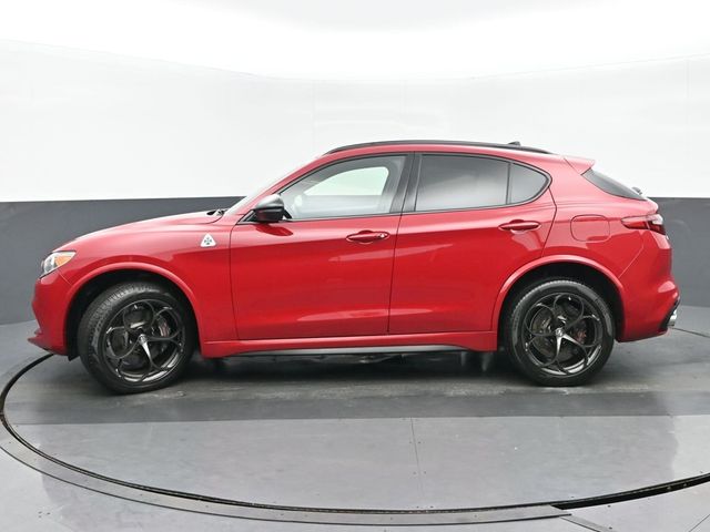 2022 Alfa Romeo Stelvio Quadrifoglio