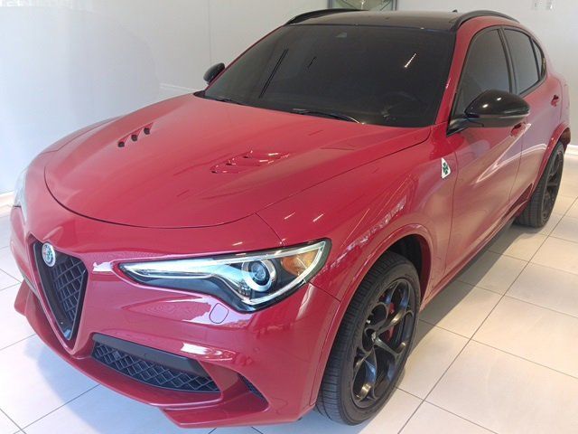 2022 Alfa Romeo Stelvio Quadrifoglio