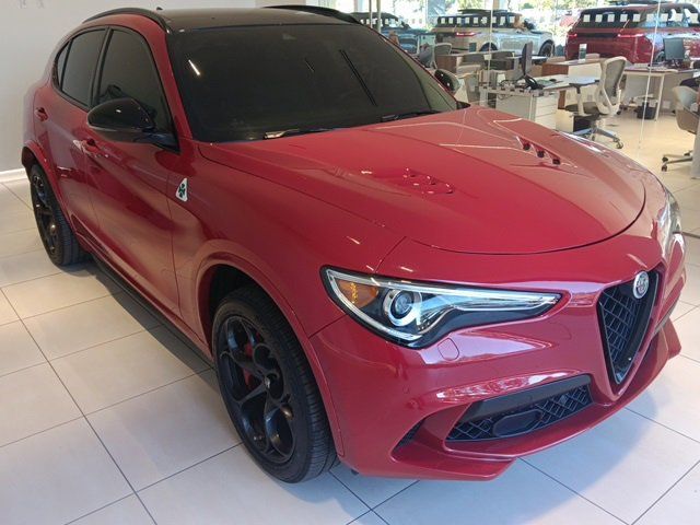 2022 Alfa Romeo Stelvio Quadrifoglio