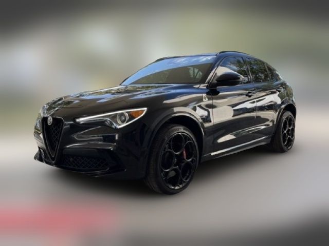 2022 Alfa Romeo Stelvio Quadrifoglio