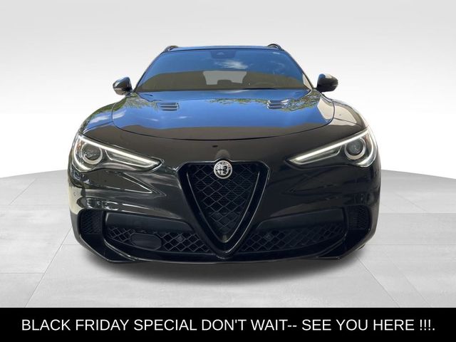 2022 Alfa Romeo Stelvio Quadrifoglio