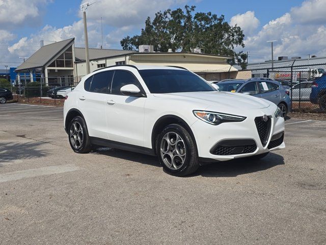 2022 Alfa Romeo Stelvio Sprint