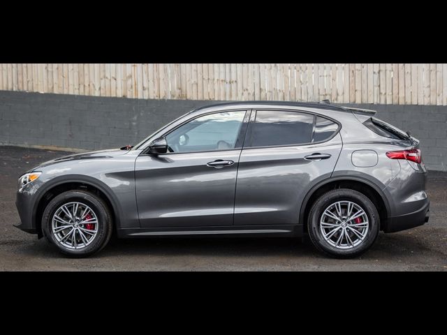 2022 Alfa Romeo Stelvio Sprint