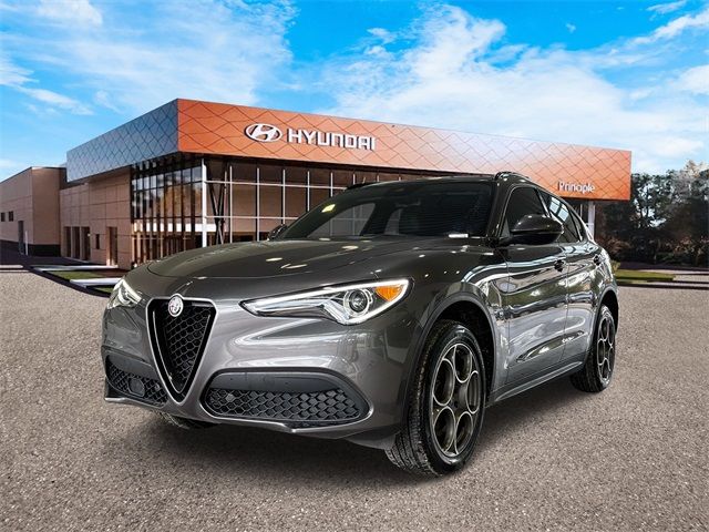 2022 Alfa Romeo Stelvio Sprint