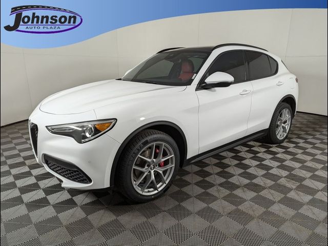 2022 Alfa Romeo Stelvio Sprint