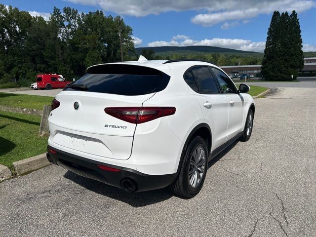 2022 Alfa Romeo Stelvio Sprint