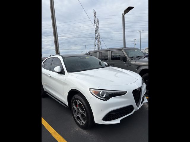 2022 Alfa Romeo Stelvio Sprint