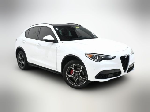 2022 Alfa Romeo Stelvio Sprint