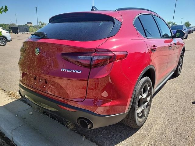 2022 Alfa Romeo Stelvio Sprint