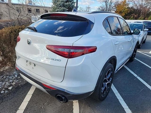 2022 Alfa Romeo Stelvio Ti