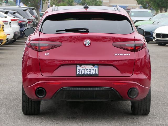 2022 Alfa Romeo Stelvio Veloce