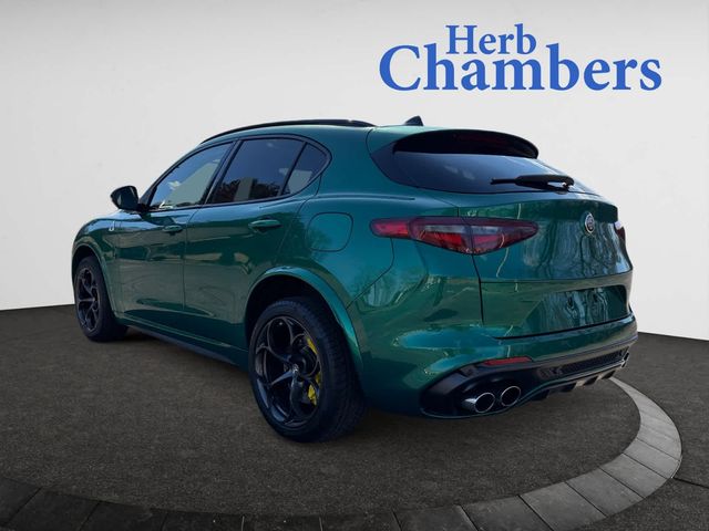 2022 Alfa Romeo Stelvio Veloce