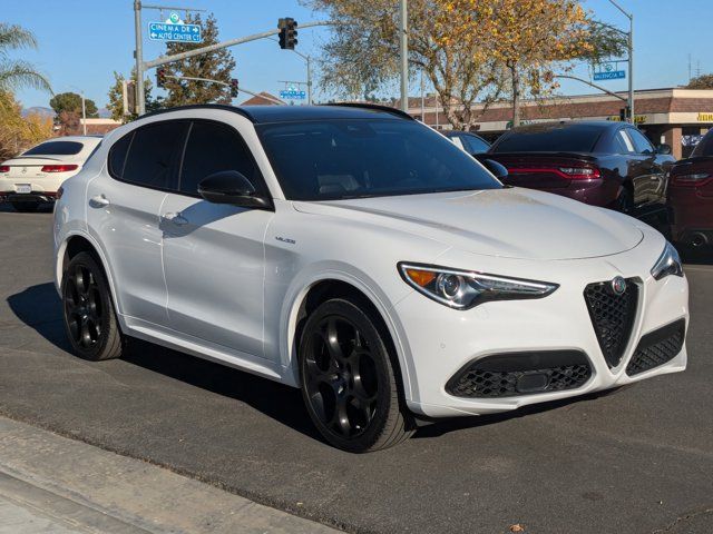 2022 Alfa Romeo Stelvio Veloce