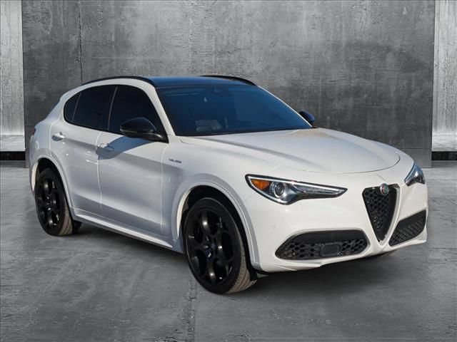 2022 Alfa Romeo Stelvio Veloce