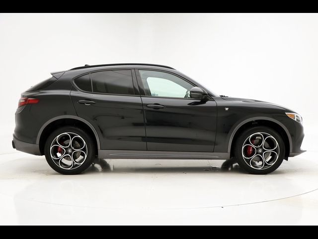 2022 Alfa Romeo Stelvio Ti