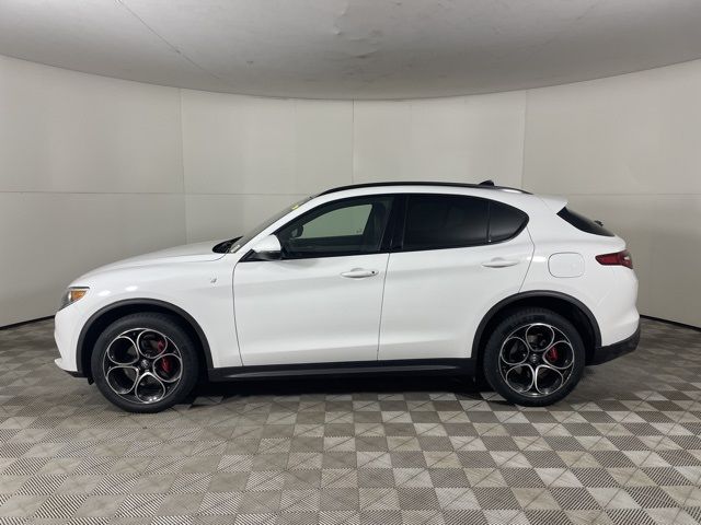 2022 Alfa Romeo Stelvio Ti