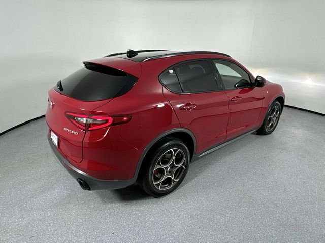 2022 Alfa Romeo Stelvio Ti