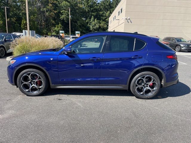 2022 Alfa Romeo Stelvio Ti