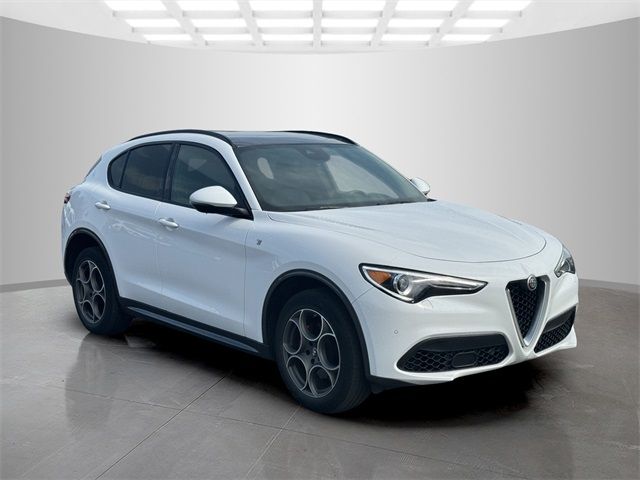 2022 Alfa Romeo Stelvio Ti