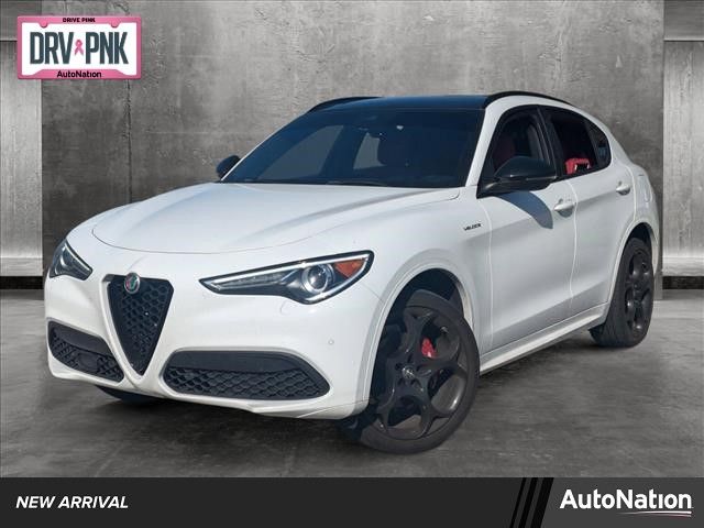 2022 Alfa Romeo Stelvio Veloce