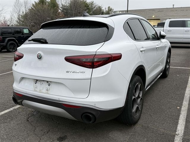 2022 Alfa Romeo Stelvio Ti