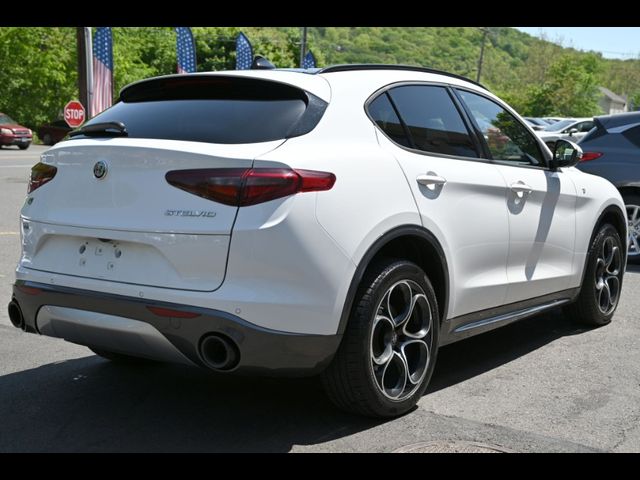 2022 Alfa Romeo Stelvio Ti