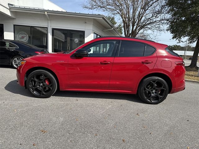 2022 Alfa Romeo Stelvio Veloce