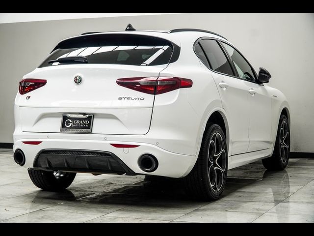 2022 Alfa Romeo Stelvio Veloce