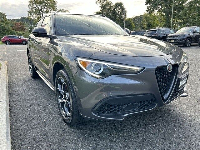 2022 Alfa Romeo Stelvio Veloce